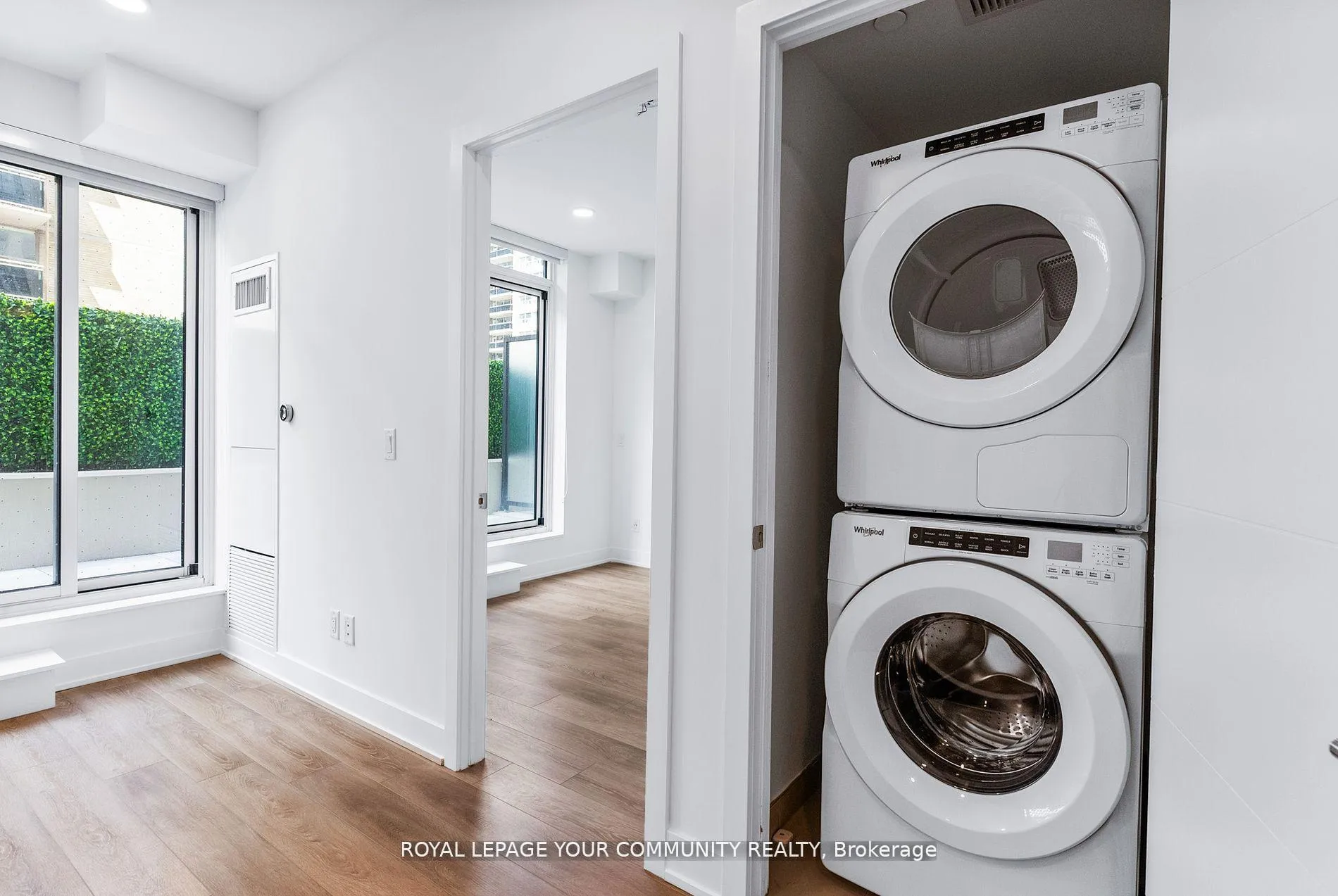 Photo 11 of Unit 303, 200 Redpath Avenue, Toronto, Mount Pleasant East — HOMEH