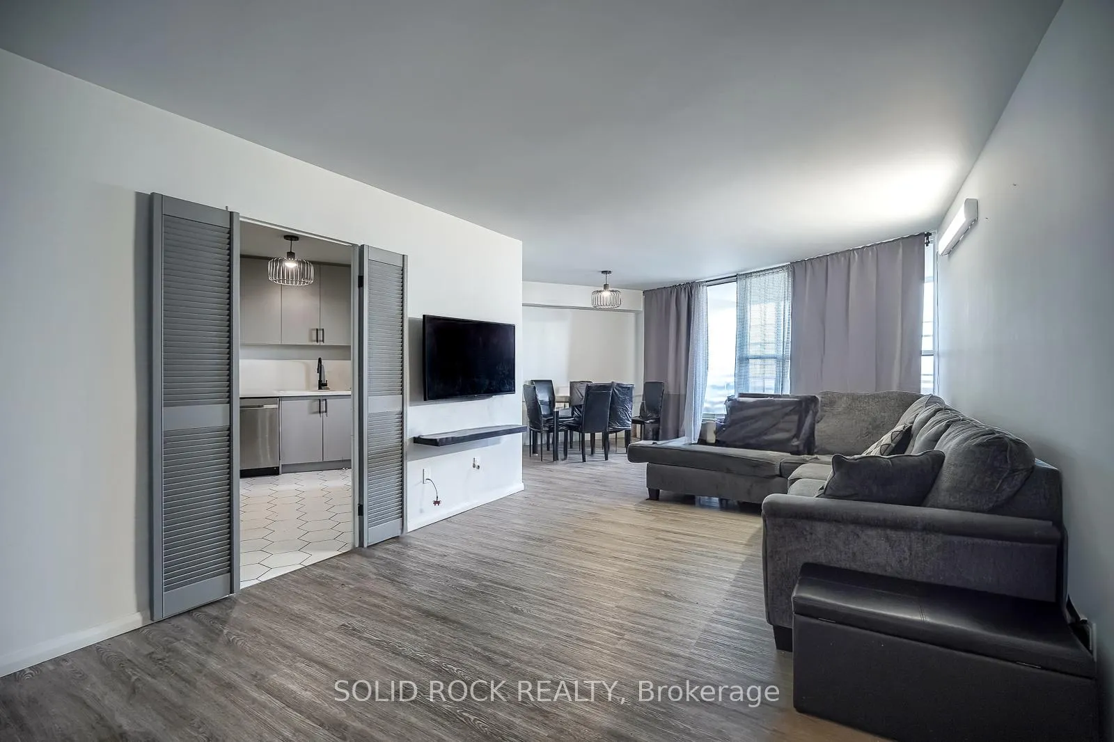 Photo 3 of Unit 1006, 60 Pavane Linkway Way, Toronto, Flemingdon Park — HOMEH
