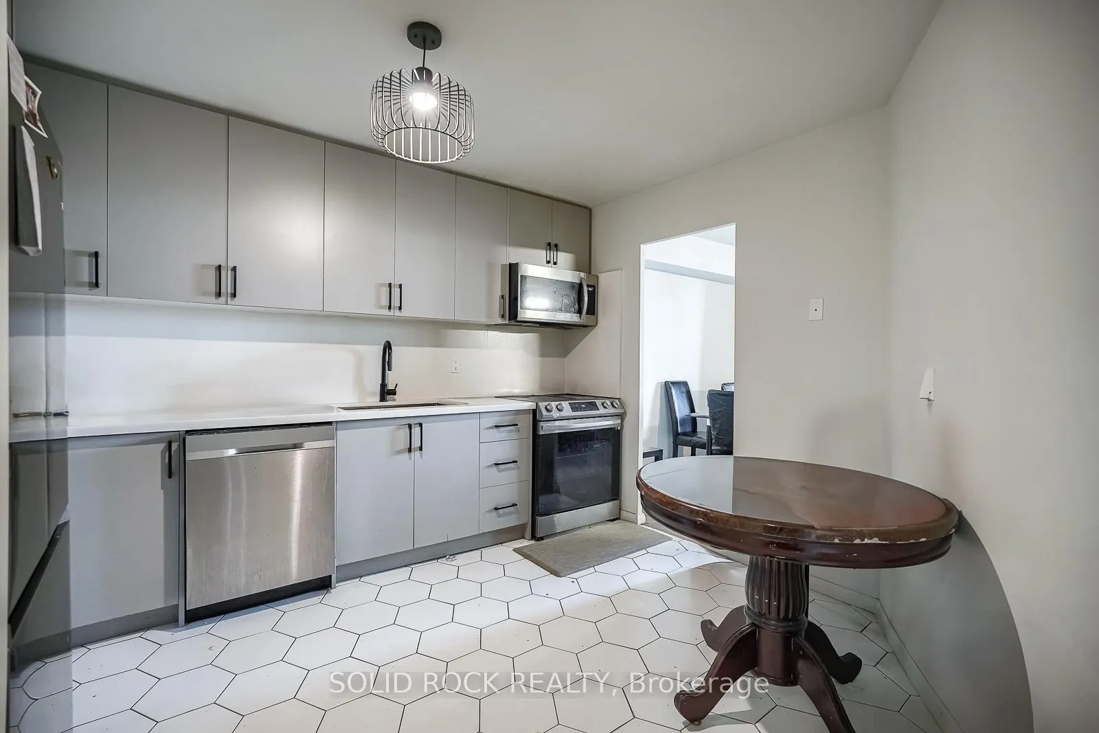 Photo 9 of Unit 1006, 60 Pavane Linkway Way, Toronto, Flemingdon Park — HOMEH
