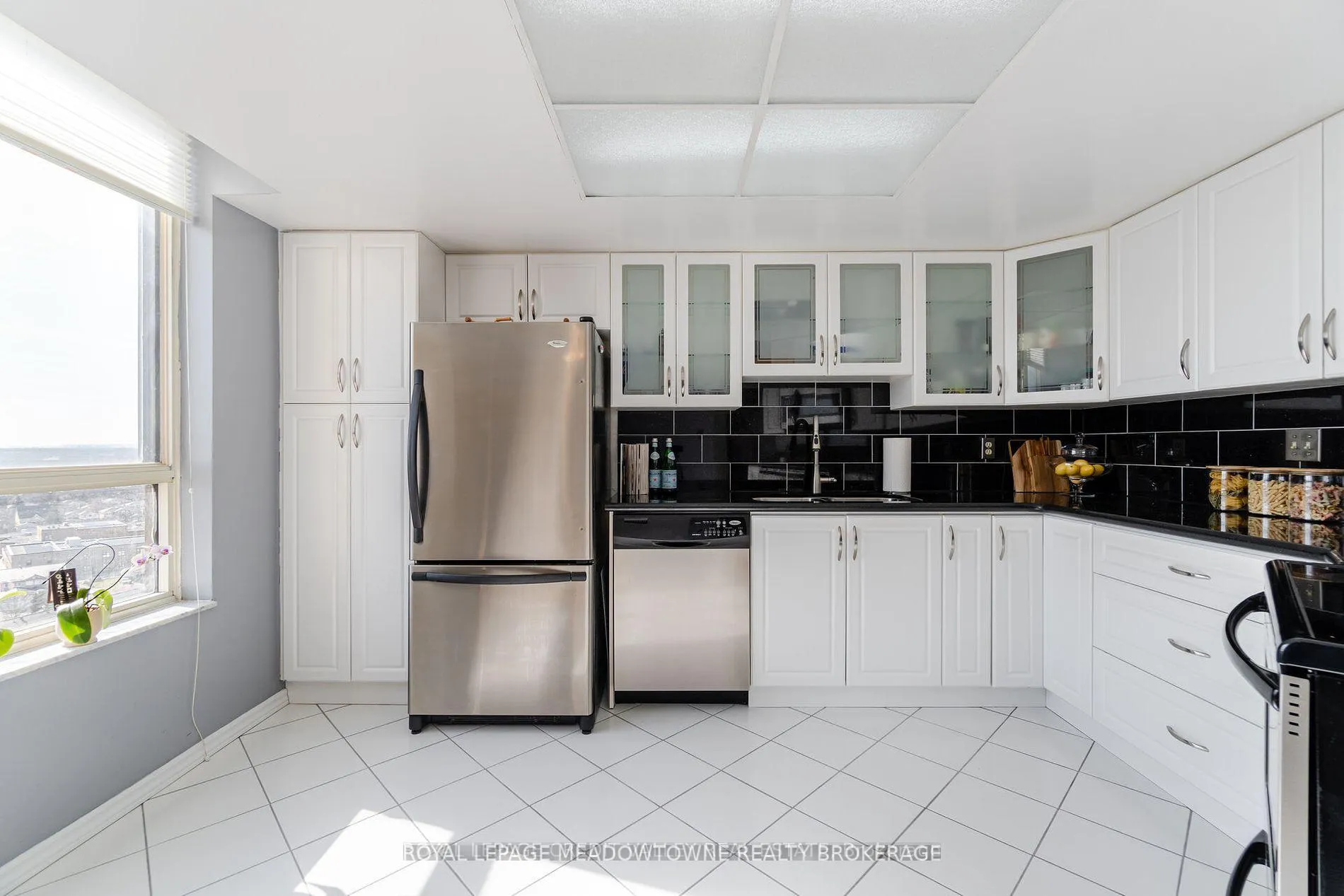 Photo 11 of Unit 1512, 20 Cherrytree Drive, Brampton, Fletcher's Creek South — HOMEH