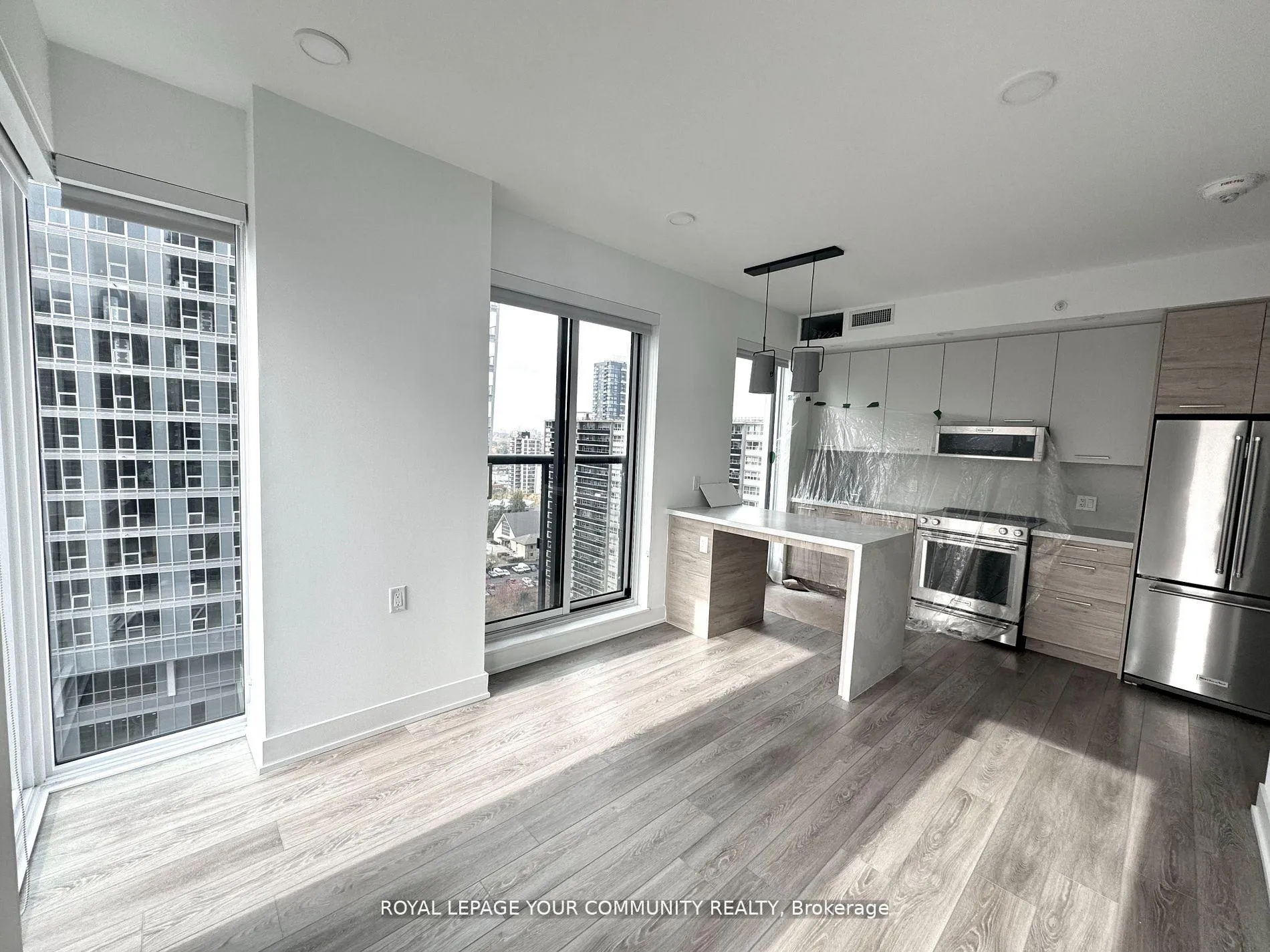 Photo 1 of Unit 2604, 200 Redpath Avenue, Toronto, Mount Pleasant East — HOMEH