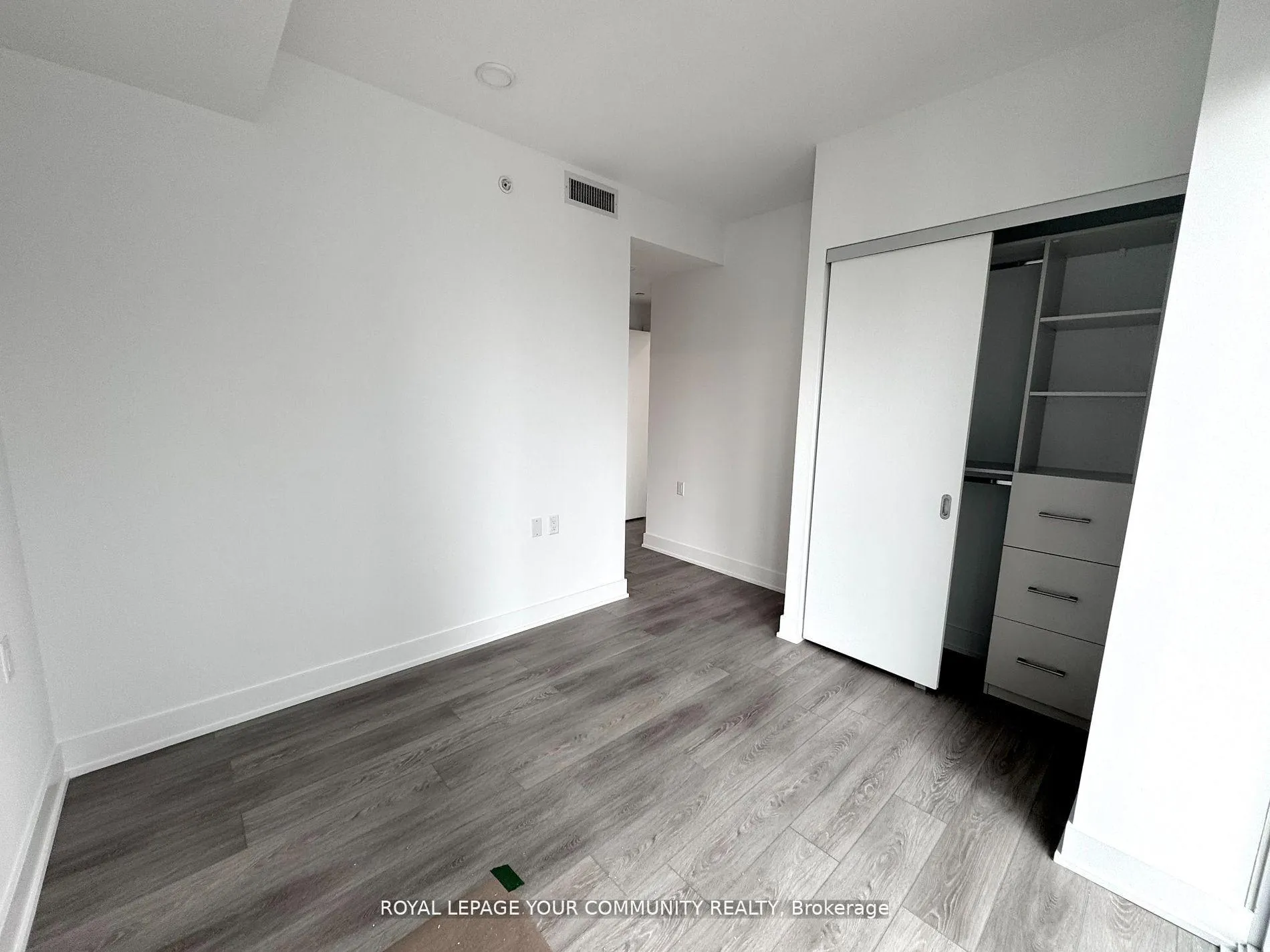 Photo 14 of Unit 2604, 200 Redpath Avenue, Toronto, Mount Pleasant East — HOMEH