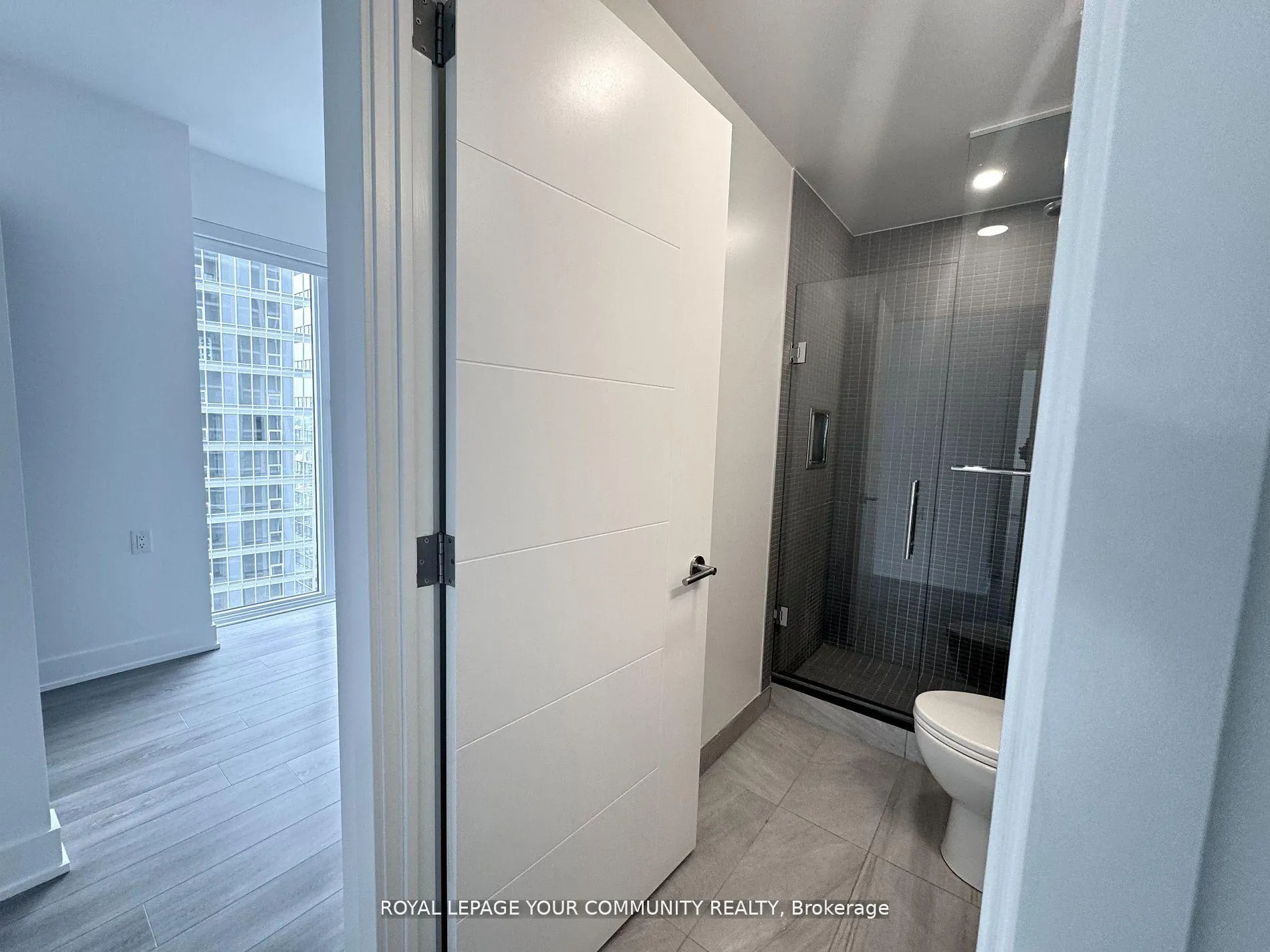 Photo 15 of Unit 2604, 200 Redpath Avenue, Toronto, Mount Pleasant East — HOMEH