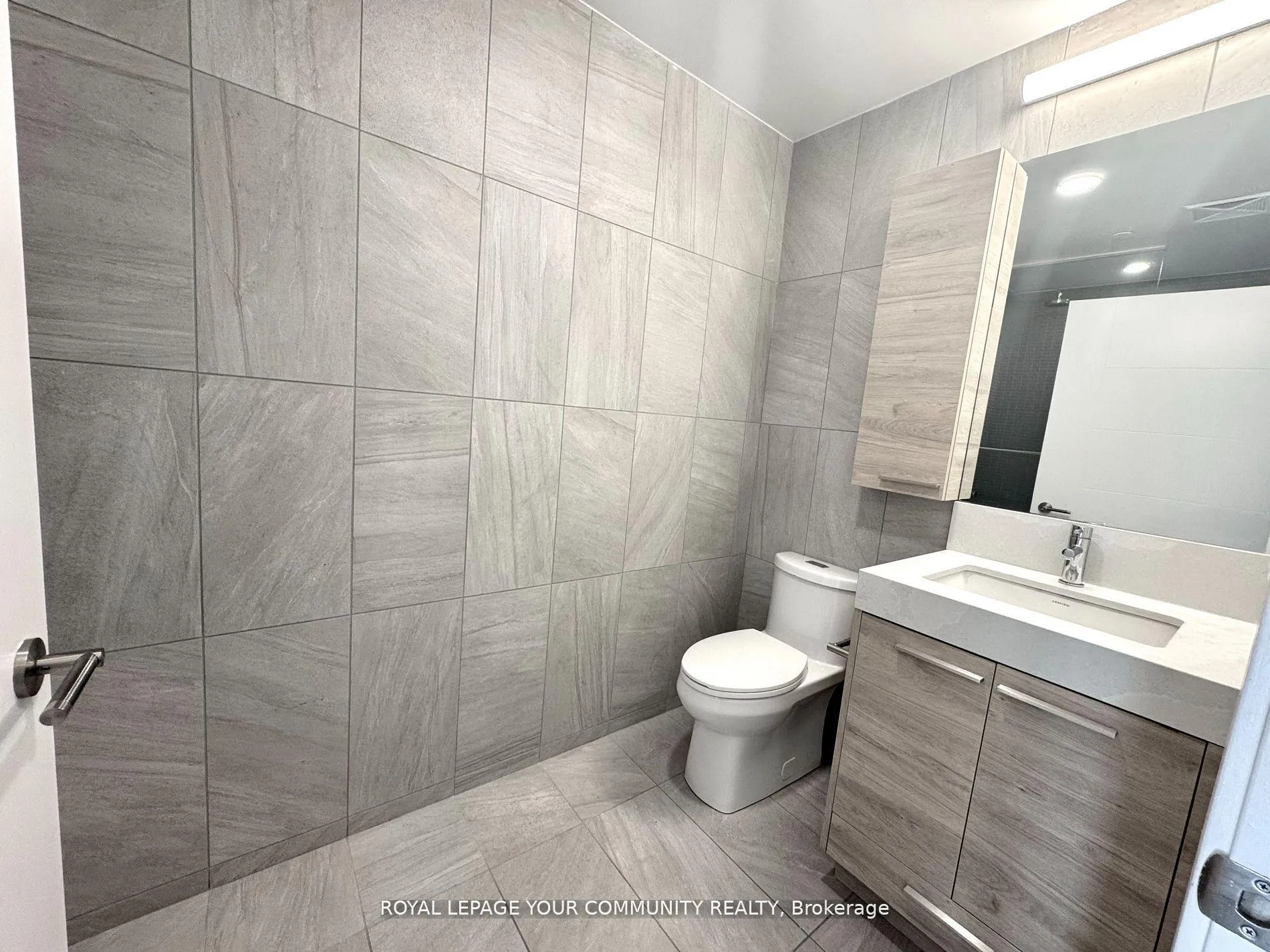 Photo 17 of Unit 2604, 200 Redpath Avenue, Toronto, Mount Pleasant East — HOMEH