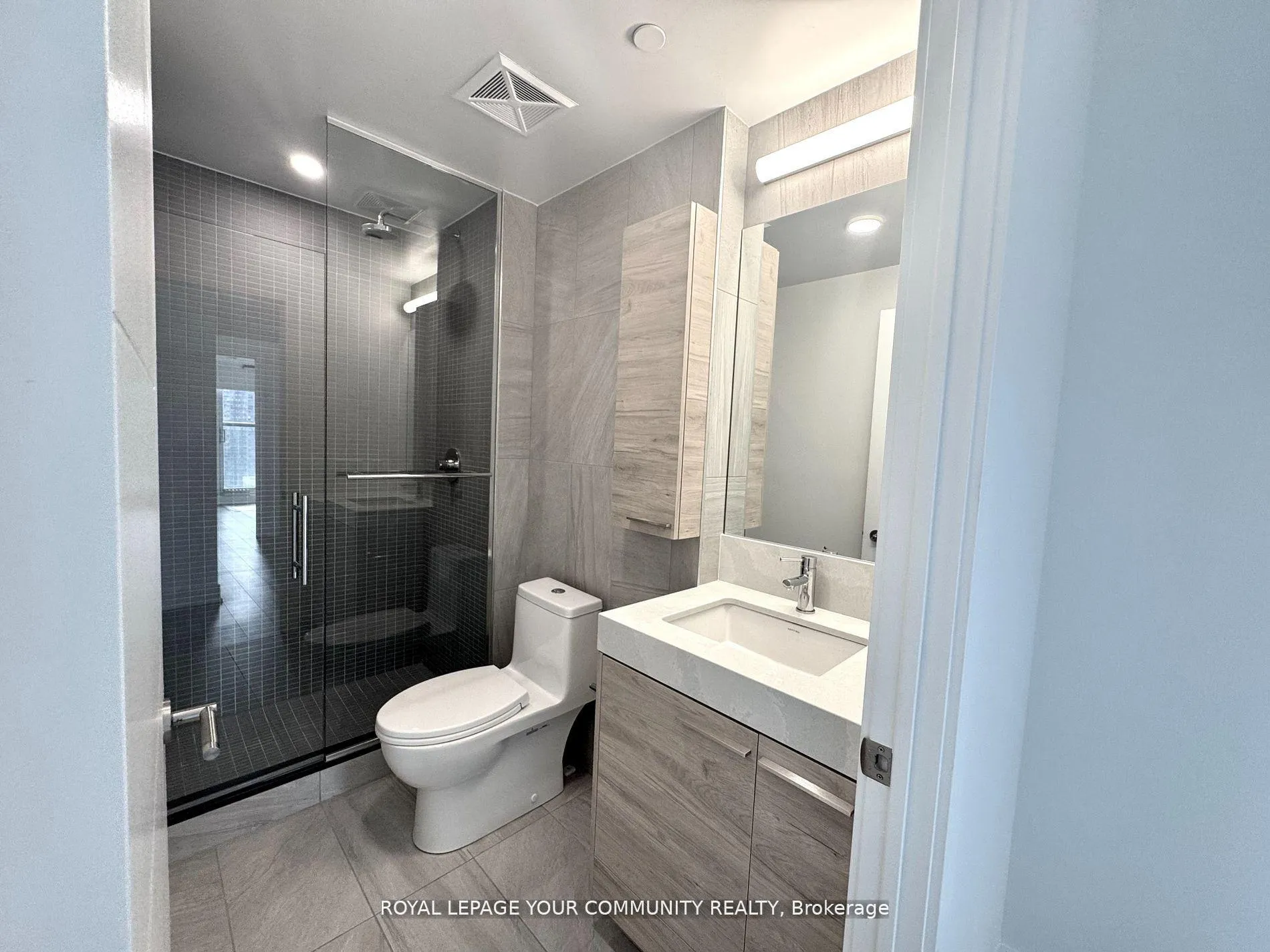 Photo 20 of Unit 2604, 200 Redpath Avenue, Toronto, Mount Pleasant East — HOMEH