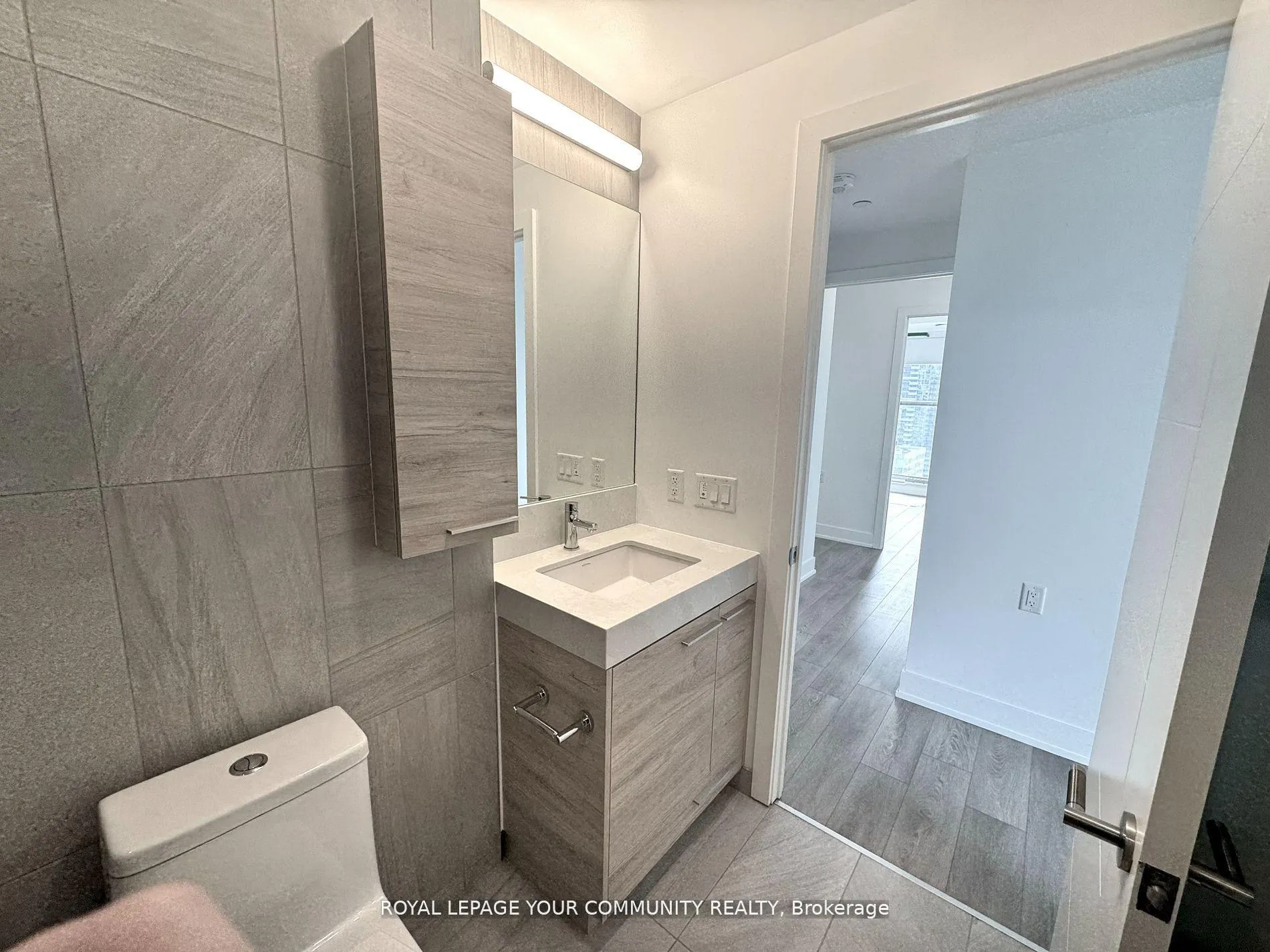 Photo 21 of Unit 2604, 200 Redpath Avenue, Toronto, Mount Pleasant East — HOMEH