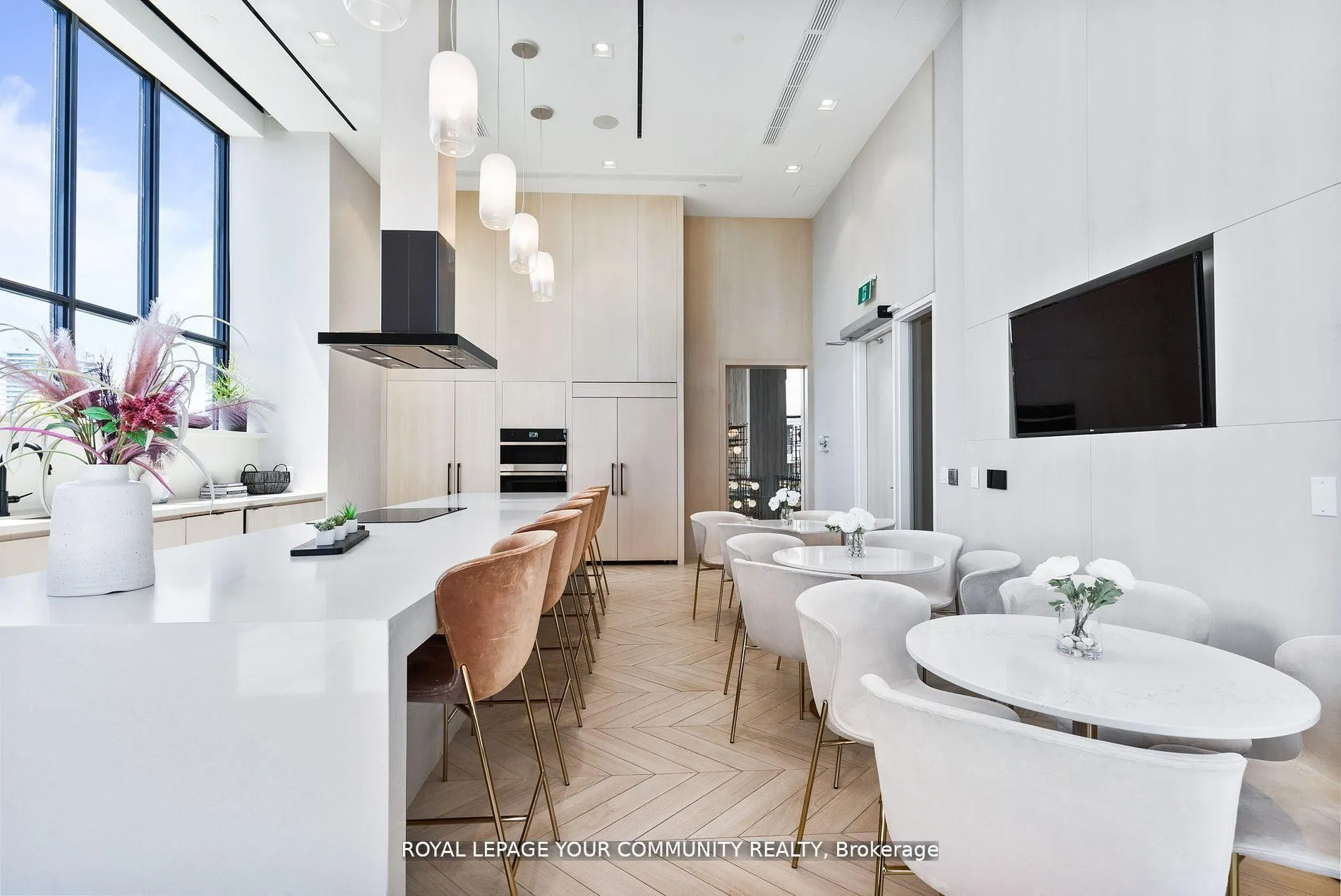 Photo 32 of Unit 2604, 200 Redpath Avenue, Toronto, Mount Pleasant East — HOMEH