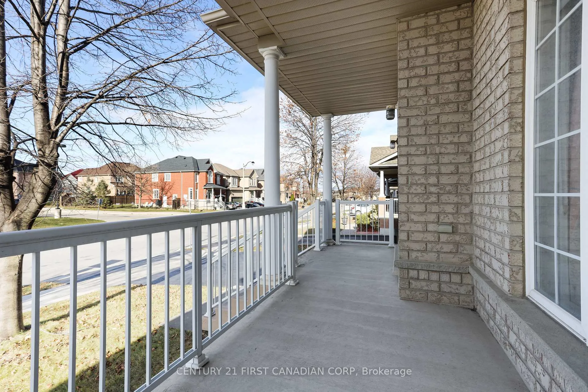 Photo 4 of 281 Sunny Meadow Boulevard, Brampton, Sandringham-Wellington — HOMEH