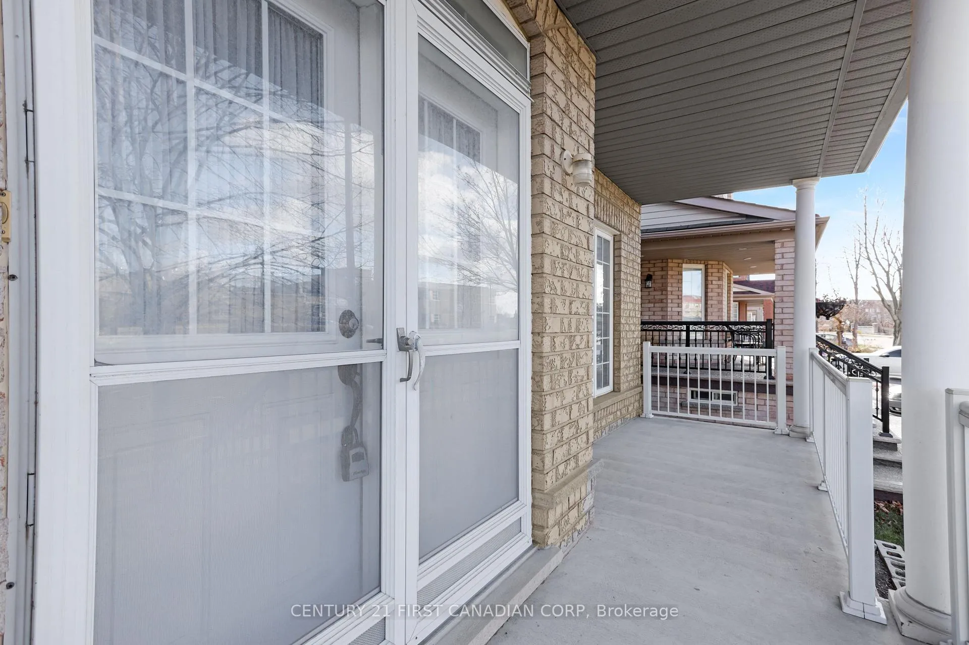 Photo 5 of 281 Sunny Meadow Boulevard, Brampton, Sandringham-Wellington — HOMEH