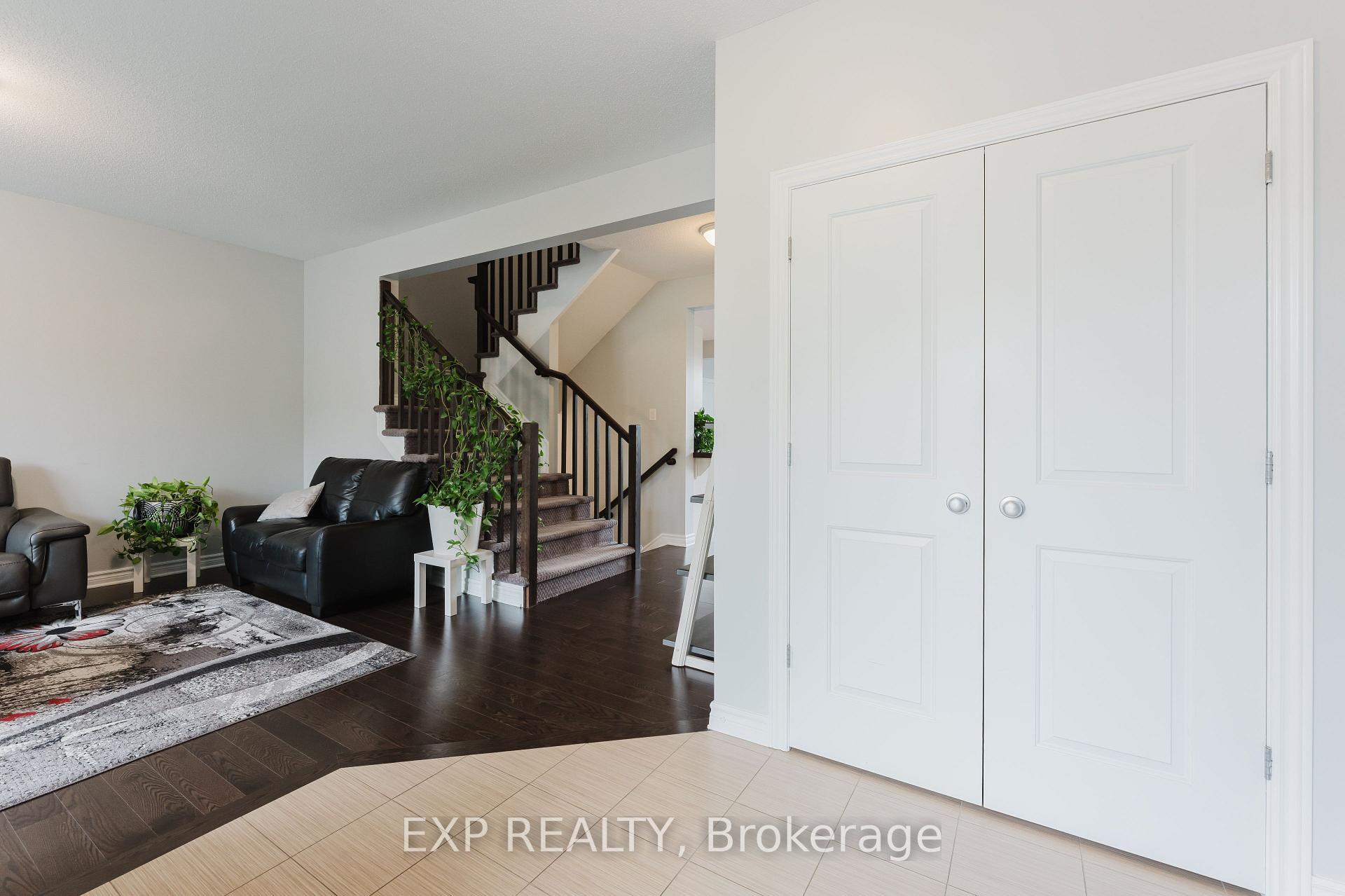 Photo 5 of 400 Sweetflag Street, Ottawa, Barrhaven - Longfields — HOMEH