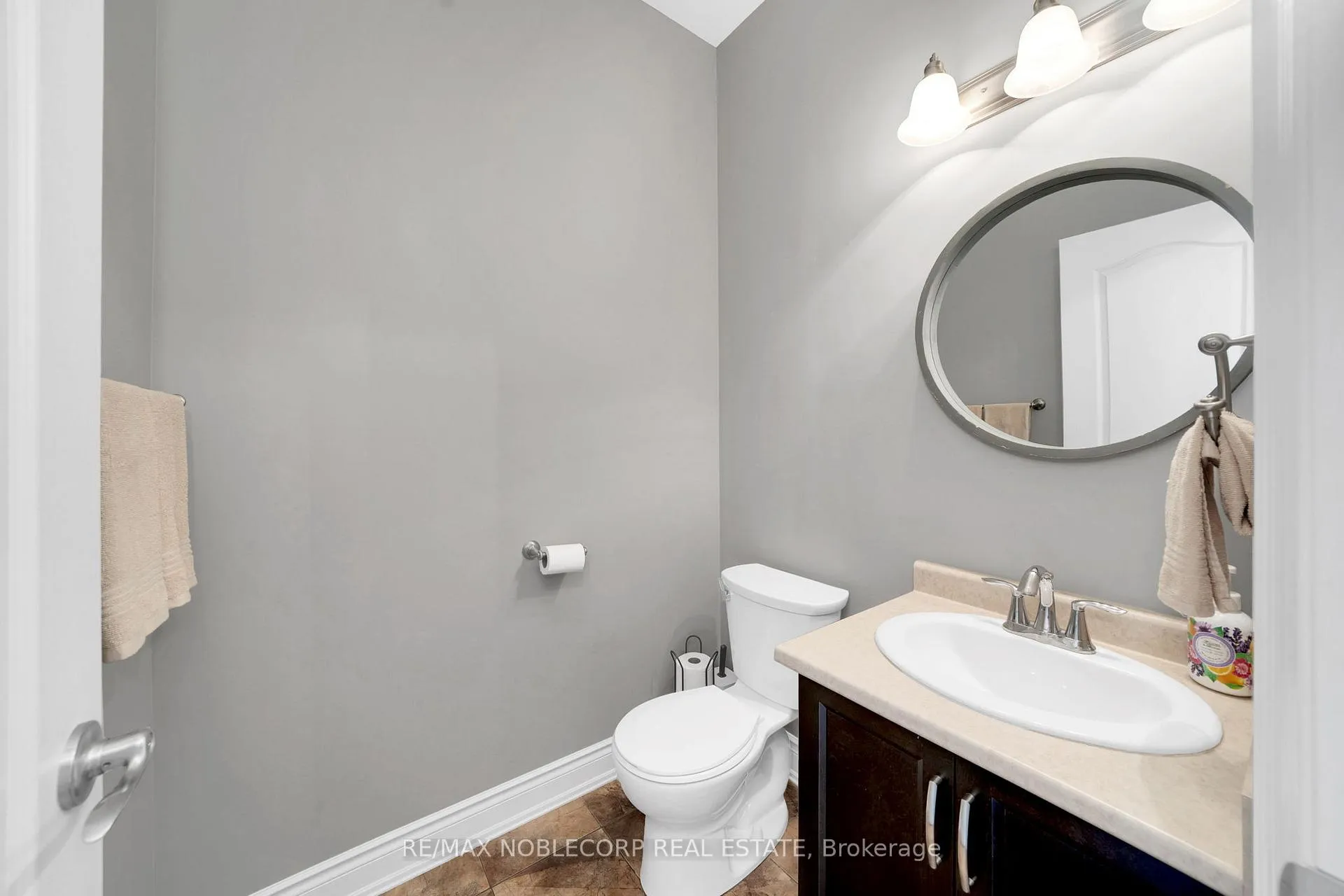 Photo 7 of Unit 31, 18 Upper Highland, New Tecumseth, Alliston — HOMEH