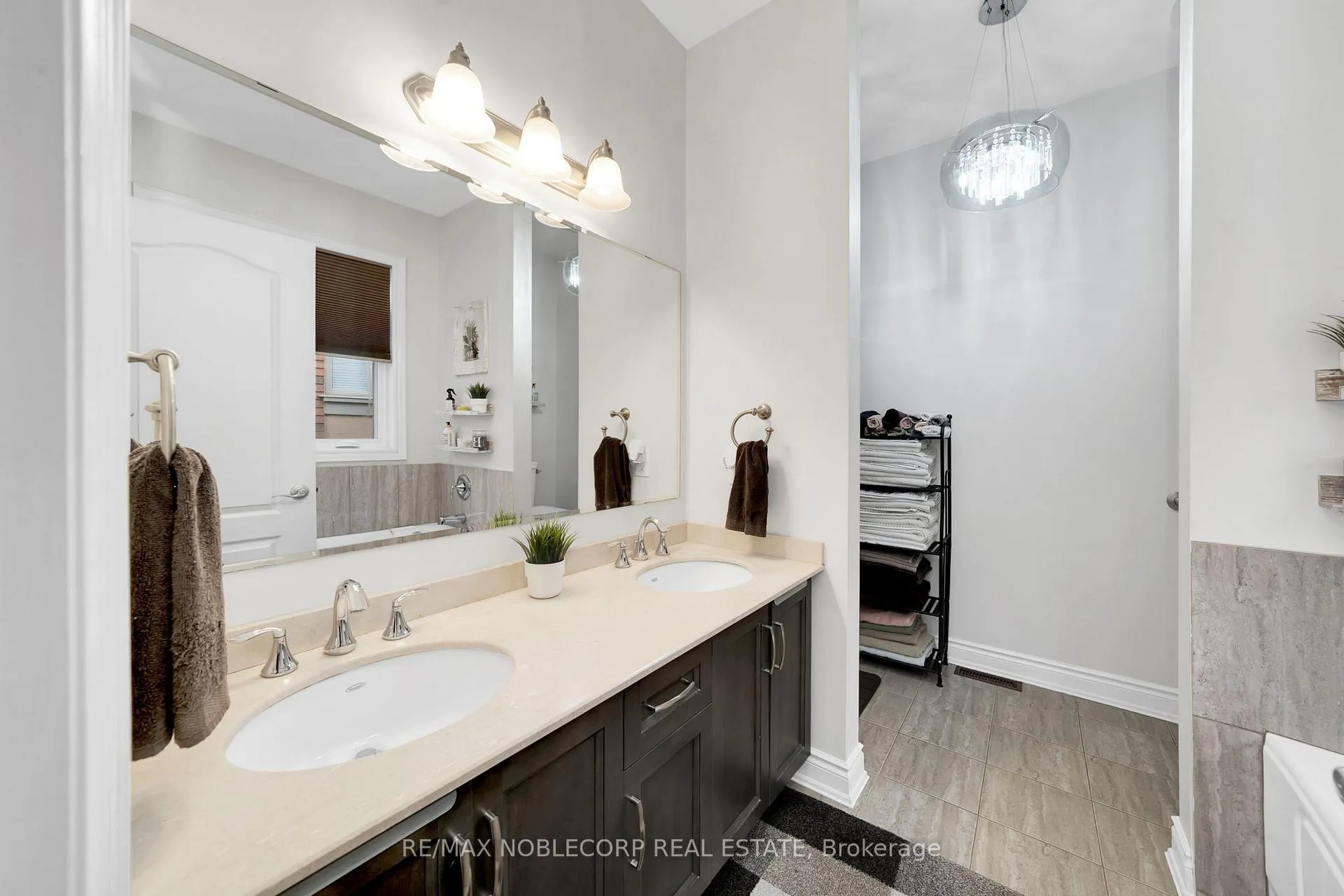 Photo 21 of Unit 31, 18 Upper Highland, New Tecumseth, Alliston — HOMEH
