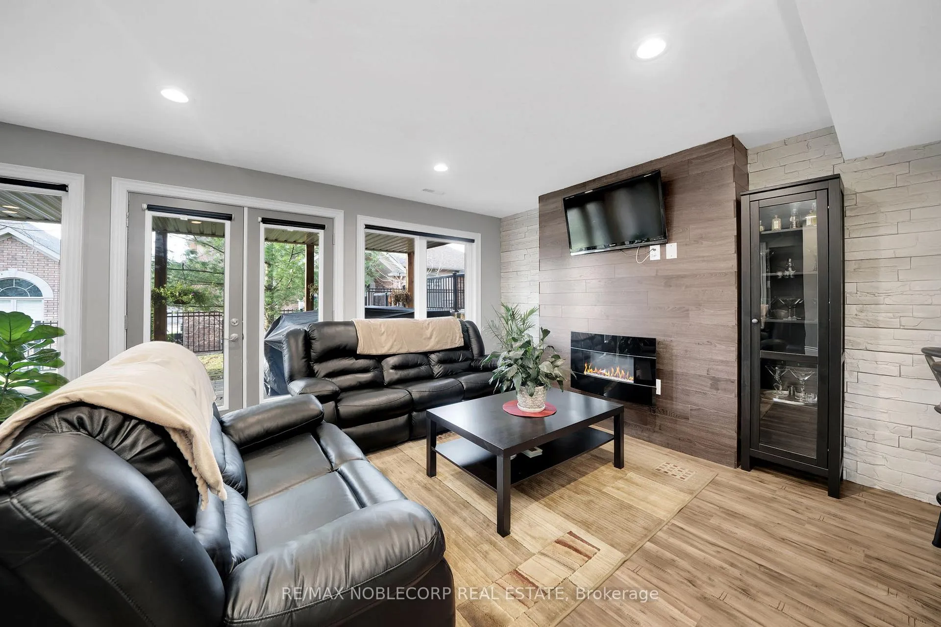 Photo 31 of Unit 31, 18 Upper Highland, New Tecumseth, Alliston — HOMEH