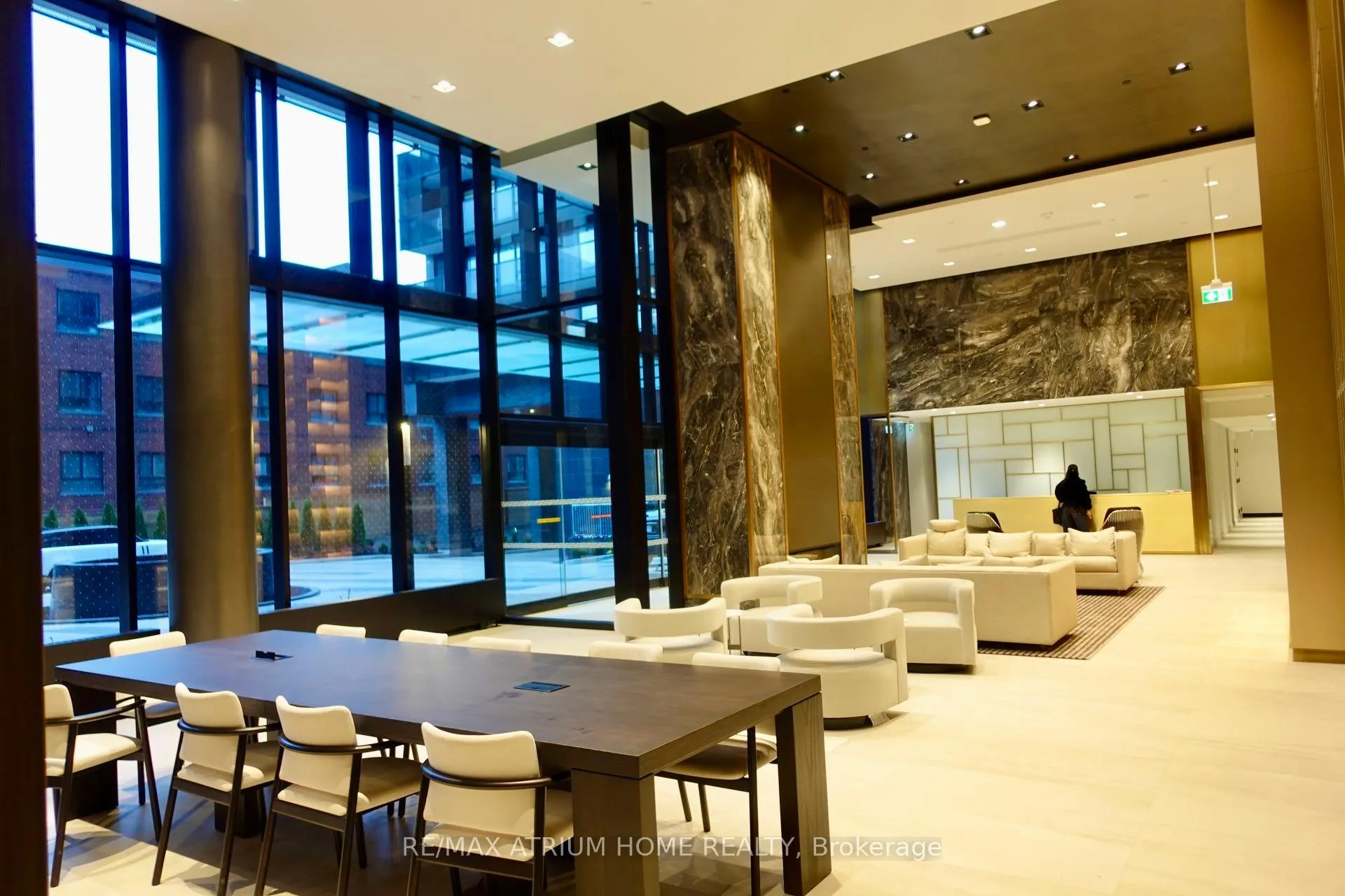 Photo 2 of Unit 1904, 127 Broadway Avenue, Toronto, Mount Pleasant West — HOMEH