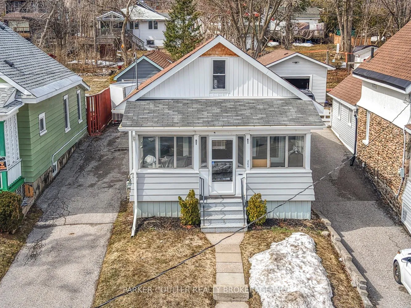 Front of 262 Nottawasaga Street