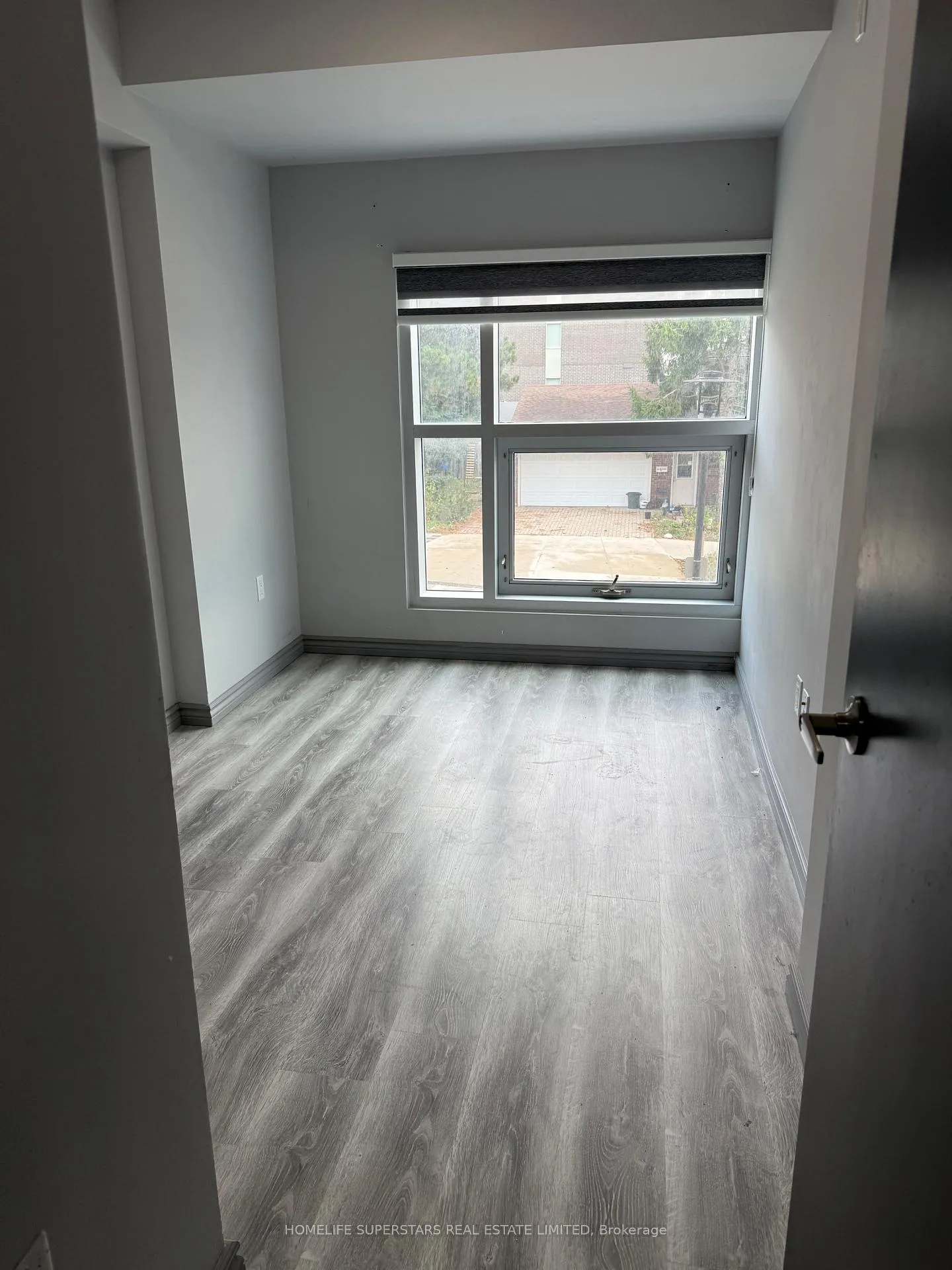 Photo 3 of 275 Larch Street, Waterloo, Lakeshore Village — HOMEH