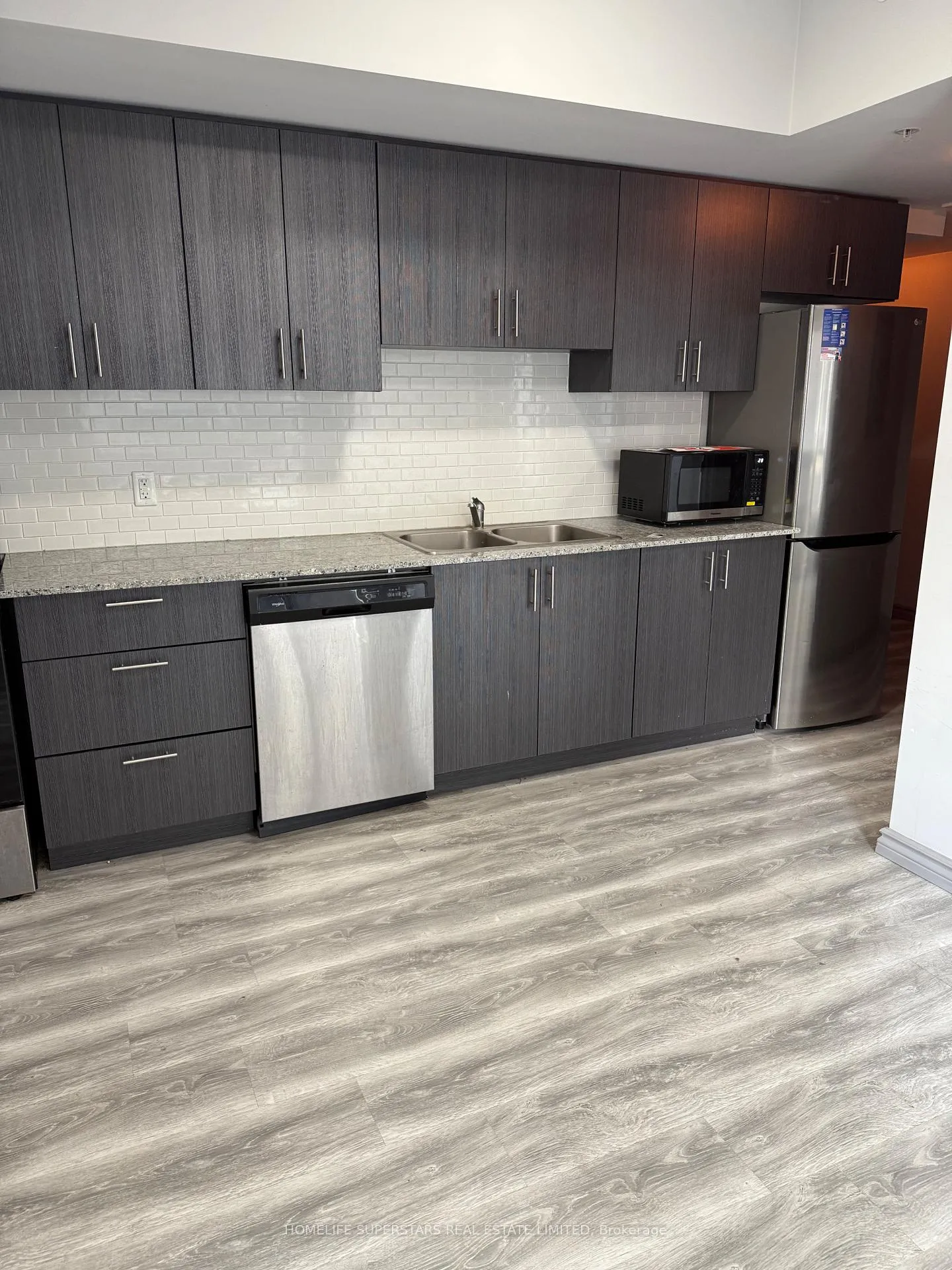 Photo 5 of 275 Larch Street, Waterloo, Lakeshore Village — HOMEH
