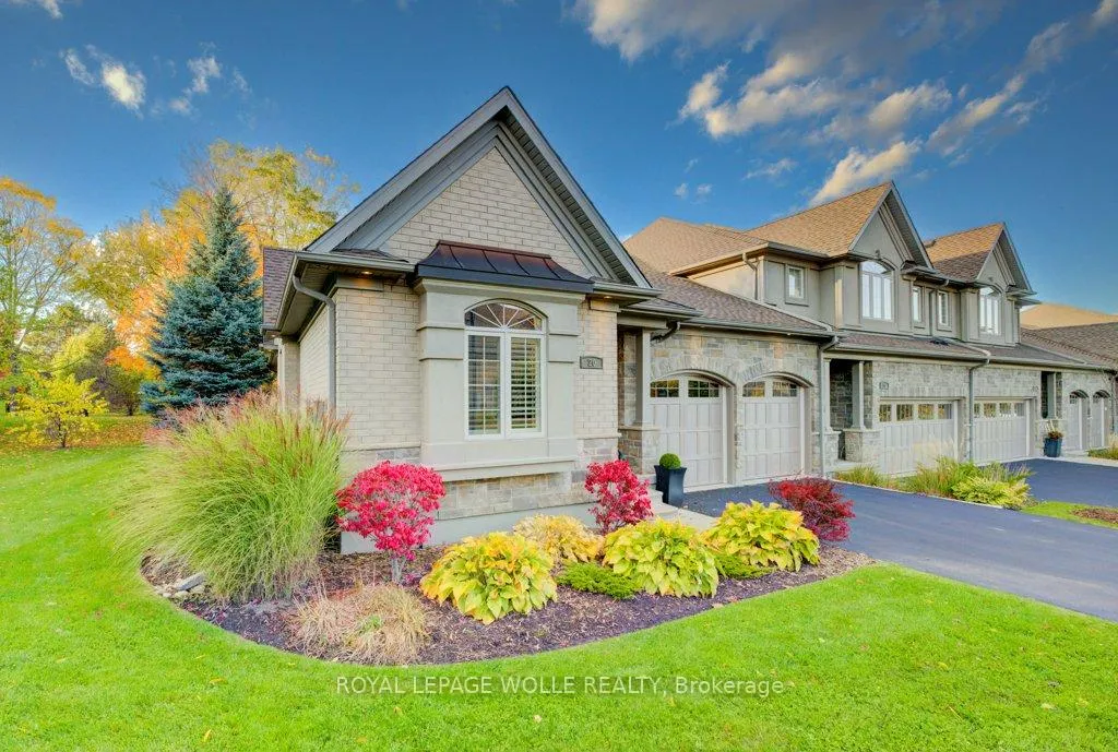 Photo 2 of 435 Winchester Drive, Waterloo — HOMEH