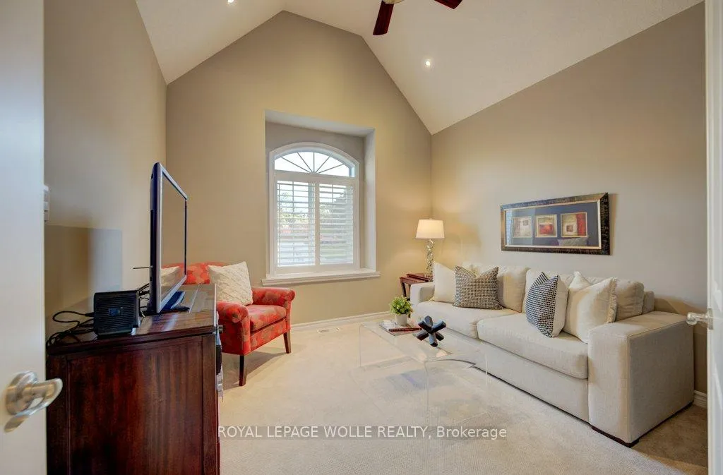 Photo 9 of 435 Winchester Drive, Waterloo — HOMEH