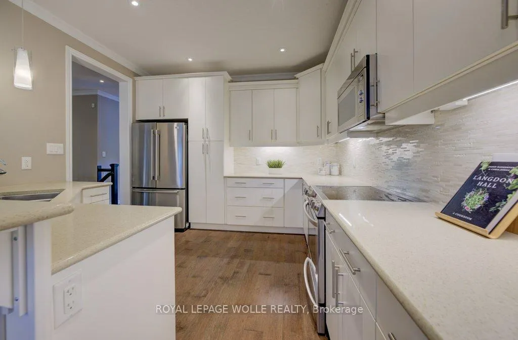 Photo 22 of 435 Winchester Drive, Waterloo — HOMEH
