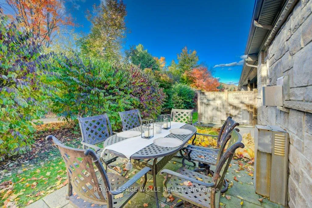 Photo 29 of 435 Winchester Drive, Waterloo — HOMEH