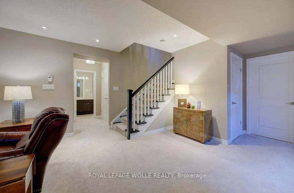 Photo 38 of 435 Winchester Drive, Waterloo — HOMEH