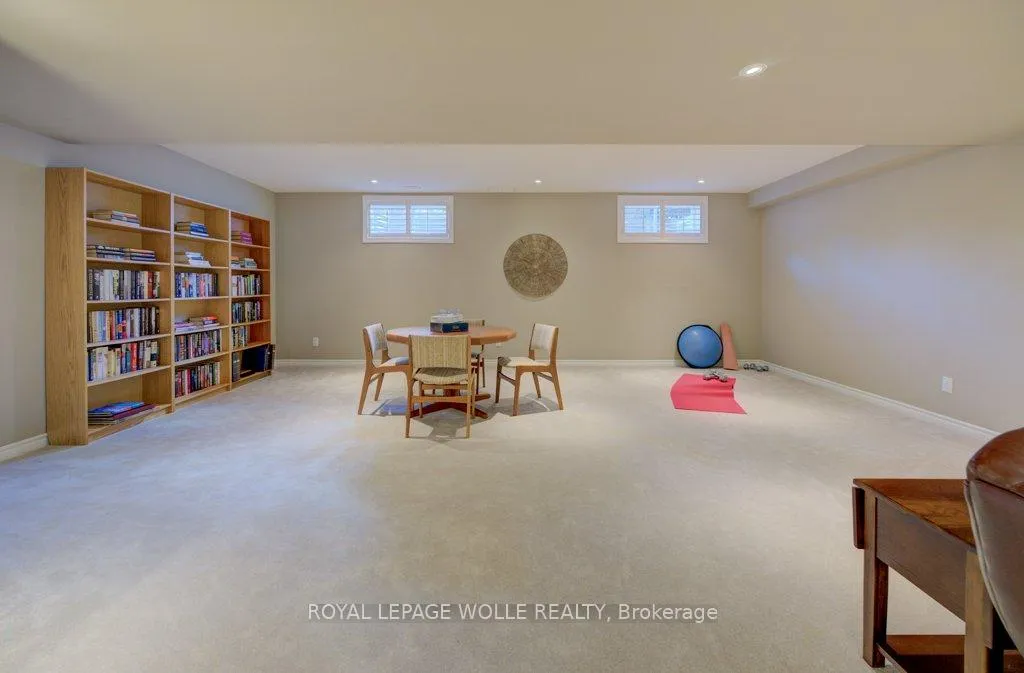 Photo 41 of 435 Winchester Drive, Waterloo — HOMEH