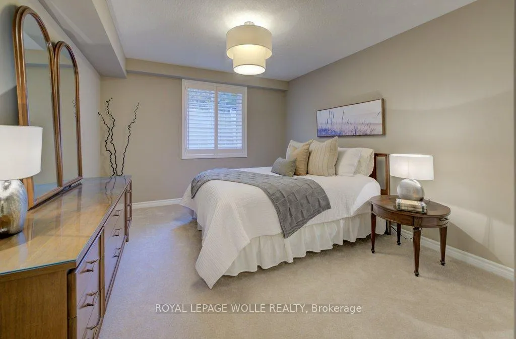Photo 42 of 435 Winchester Drive, Waterloo — HOMEH