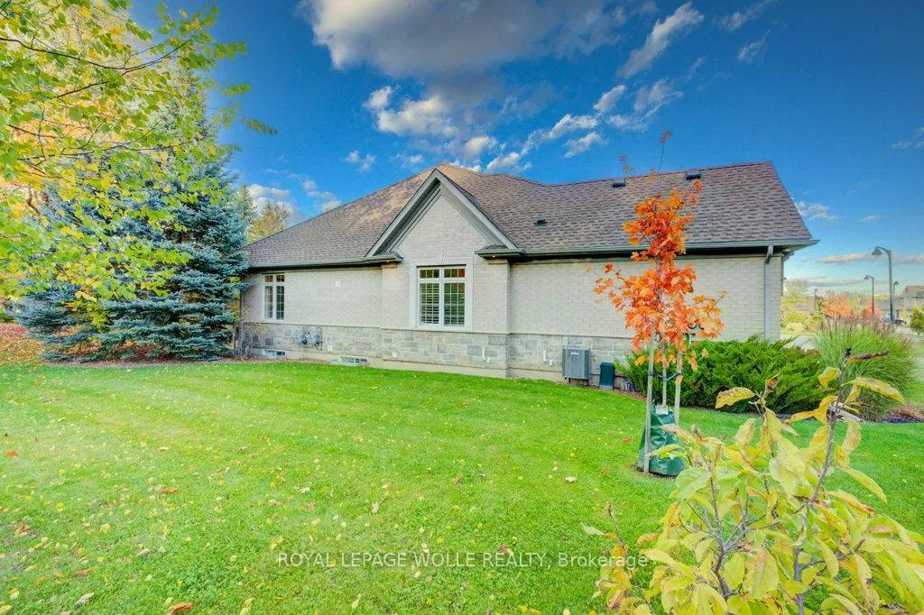 Photo 45 of 435 Winchester Drive, Waterloo — HOMEH