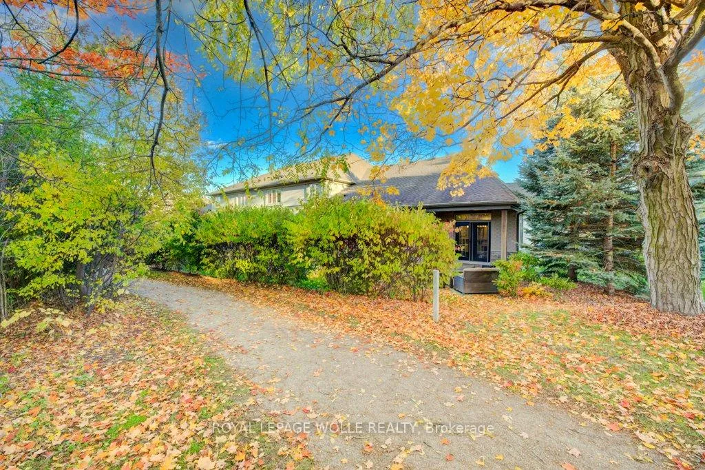 Photo 48 of 435 Winchester Drive, Waterloo — HOMEH