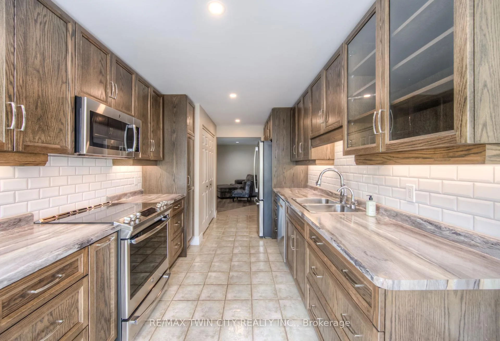 Photo 7 of Unit 31, 50 Blue Springs Drive, Waterloo — HOMEH