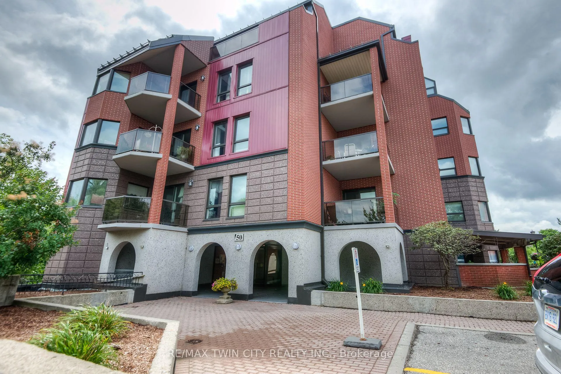 Photo 26 of Unit 31, 50 Blue Springs Drive, Waterloo — HOMEH