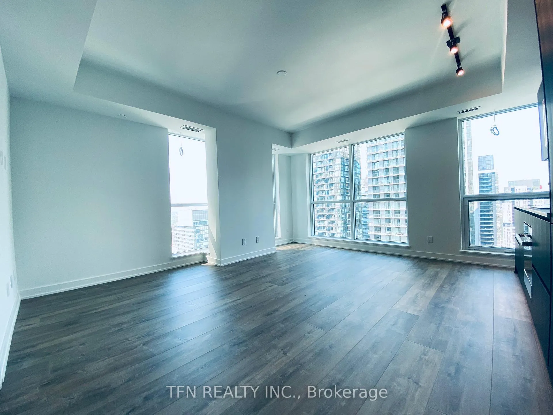 Photo 3 of Unit 3805, 327 King Street W, Toronto, Waterfront Communities — HOMEH