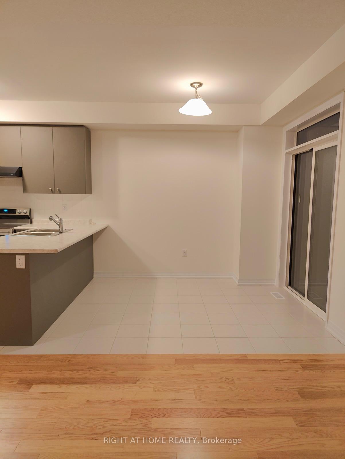 Photo 3 of 115 Brighton Lane, Thorold, Rolling Meadows — HOMEH
