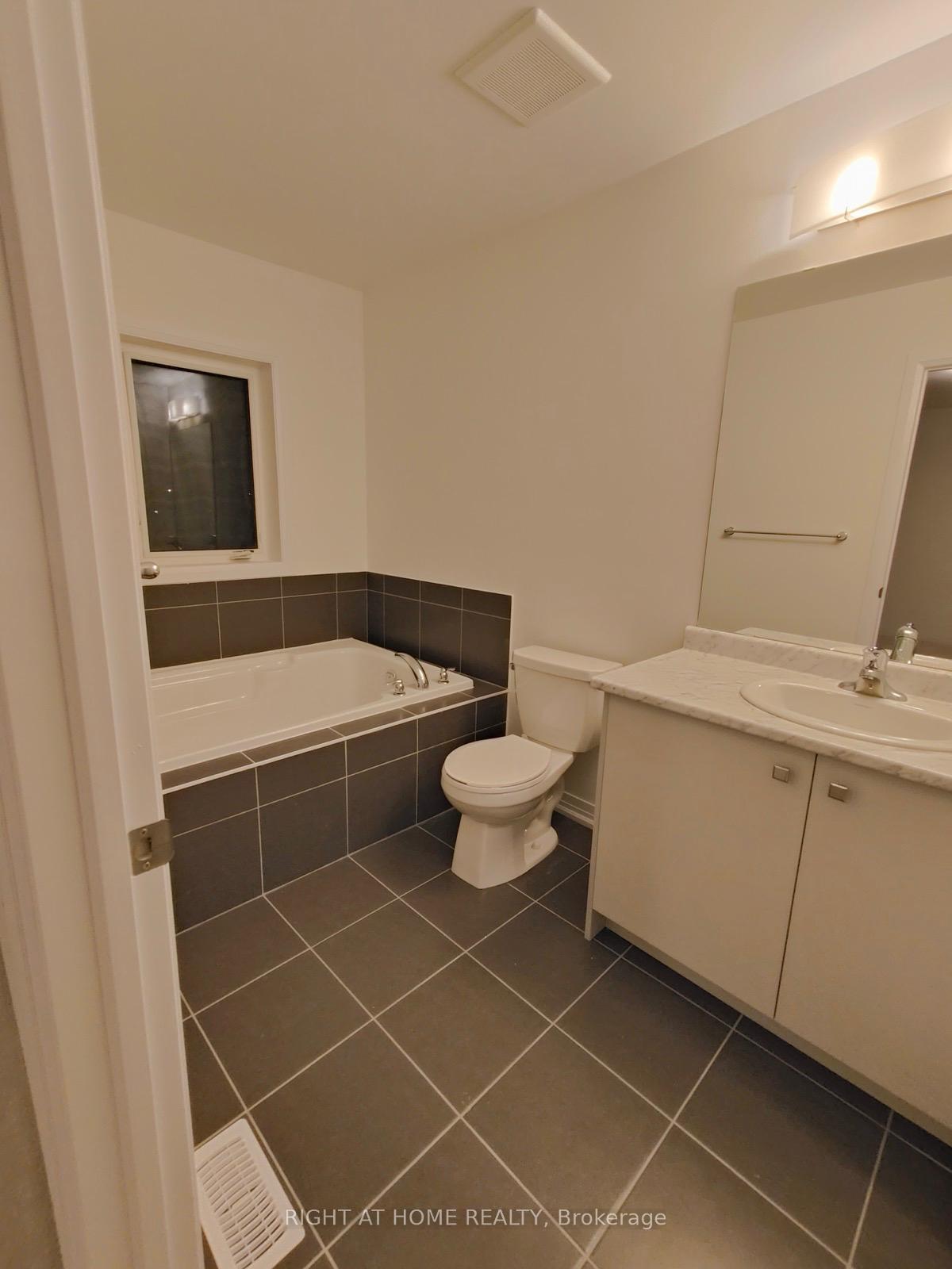 Photo 12 of 115 Brighton Lane, Thorold, Rolling Meadows — HOMEH