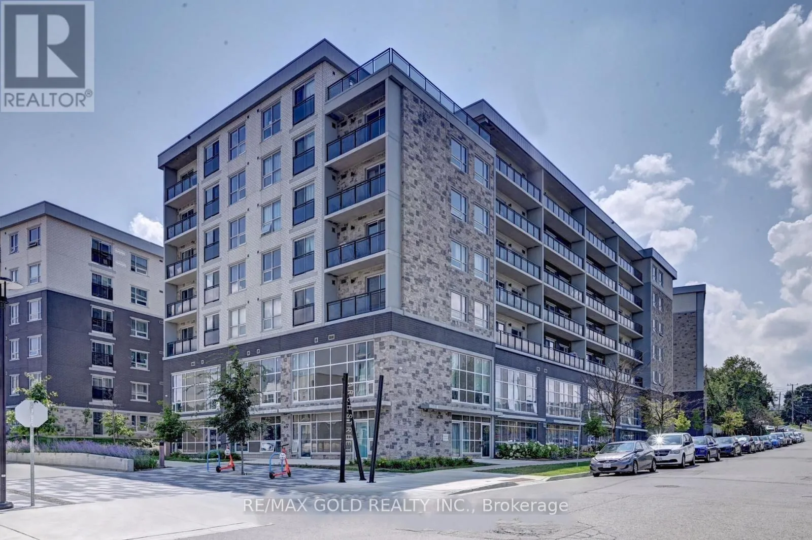 Front of Unit G304, 275 Larch Street