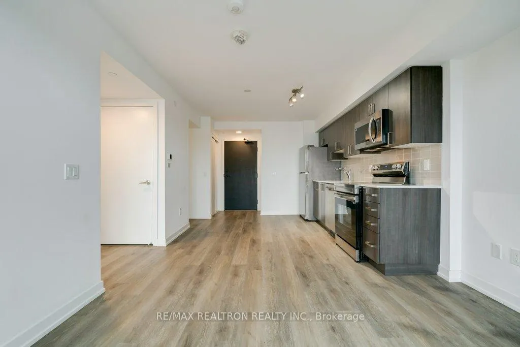 Photo 4 of Unit 619, 1480 Bayly Street, Pickering, Bay Ridges — HOMEH