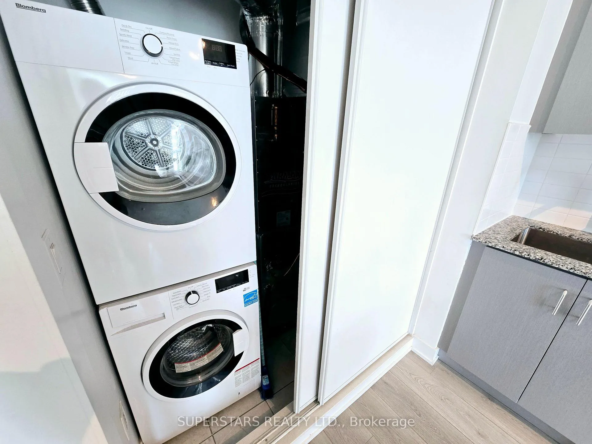 Photo 14 of Unit 507, 1709 Bur Oak Avenue, Markham, Wismer — HOMEH