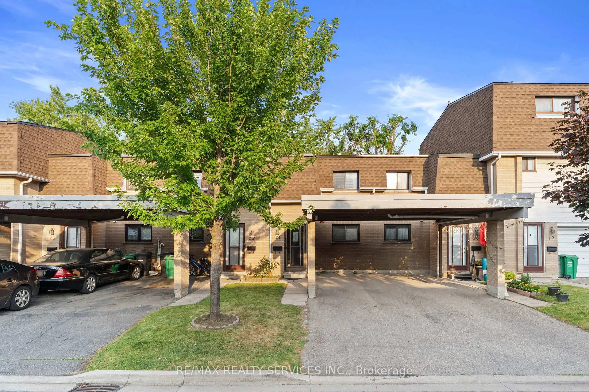 Photo 2 of Unit 21, 475 Bramalea Road, Brampton, Southgate — HOMEH