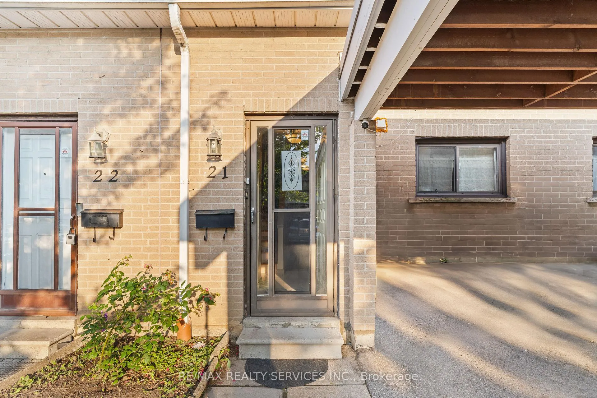 Photo 3 of Unit 21, 475 Bramalea Road, Brampton, Southgate — HOMEH