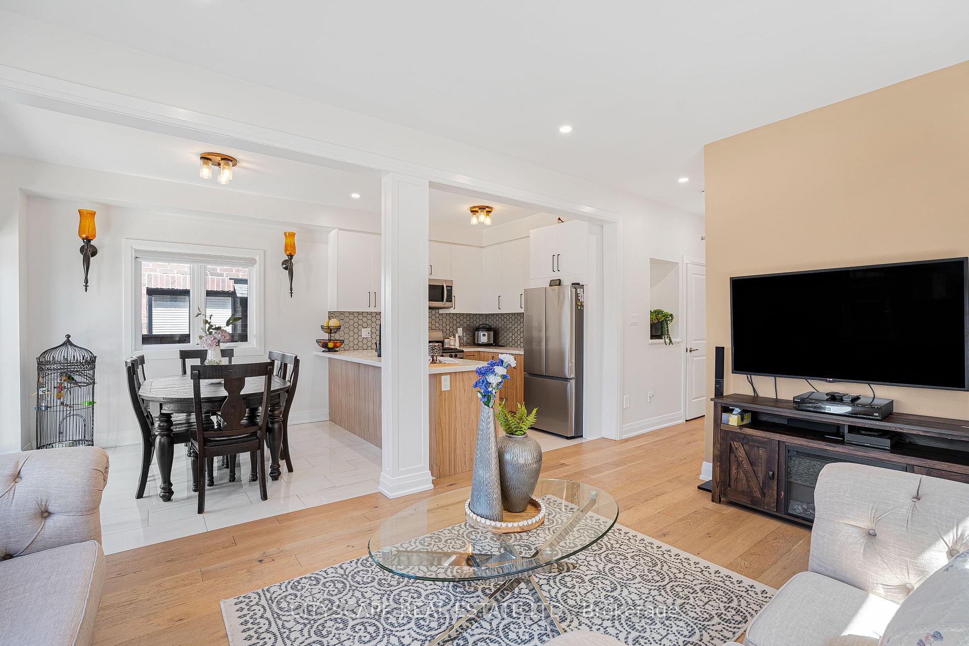 Photo 16 of 143 Sun King Crescent, Barrie, Innis-Shore — HOMEH