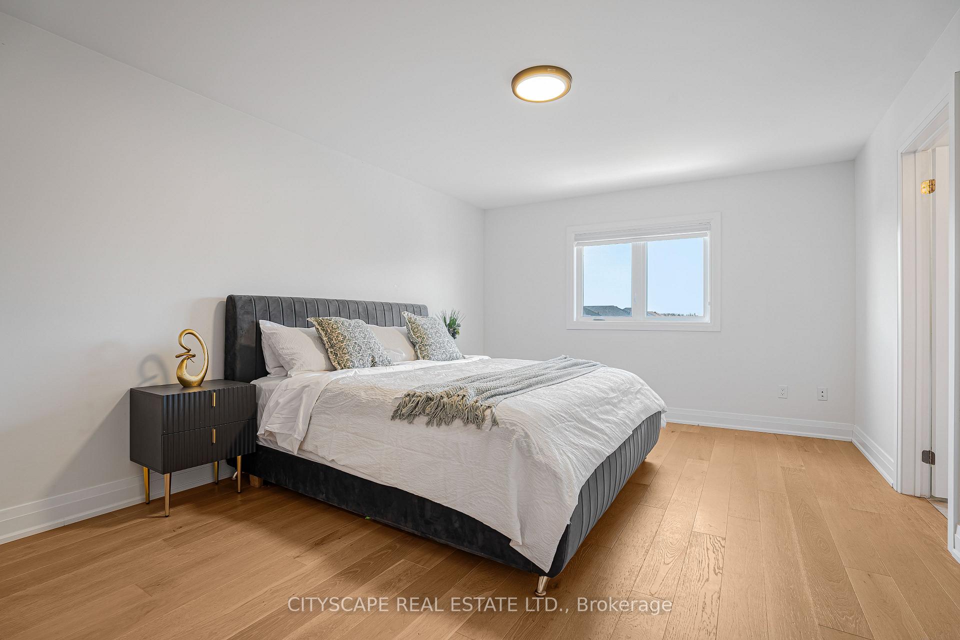 Photo 17 of 143 Sun King Crescent, Barrie, Innis-Shore — HOMEH