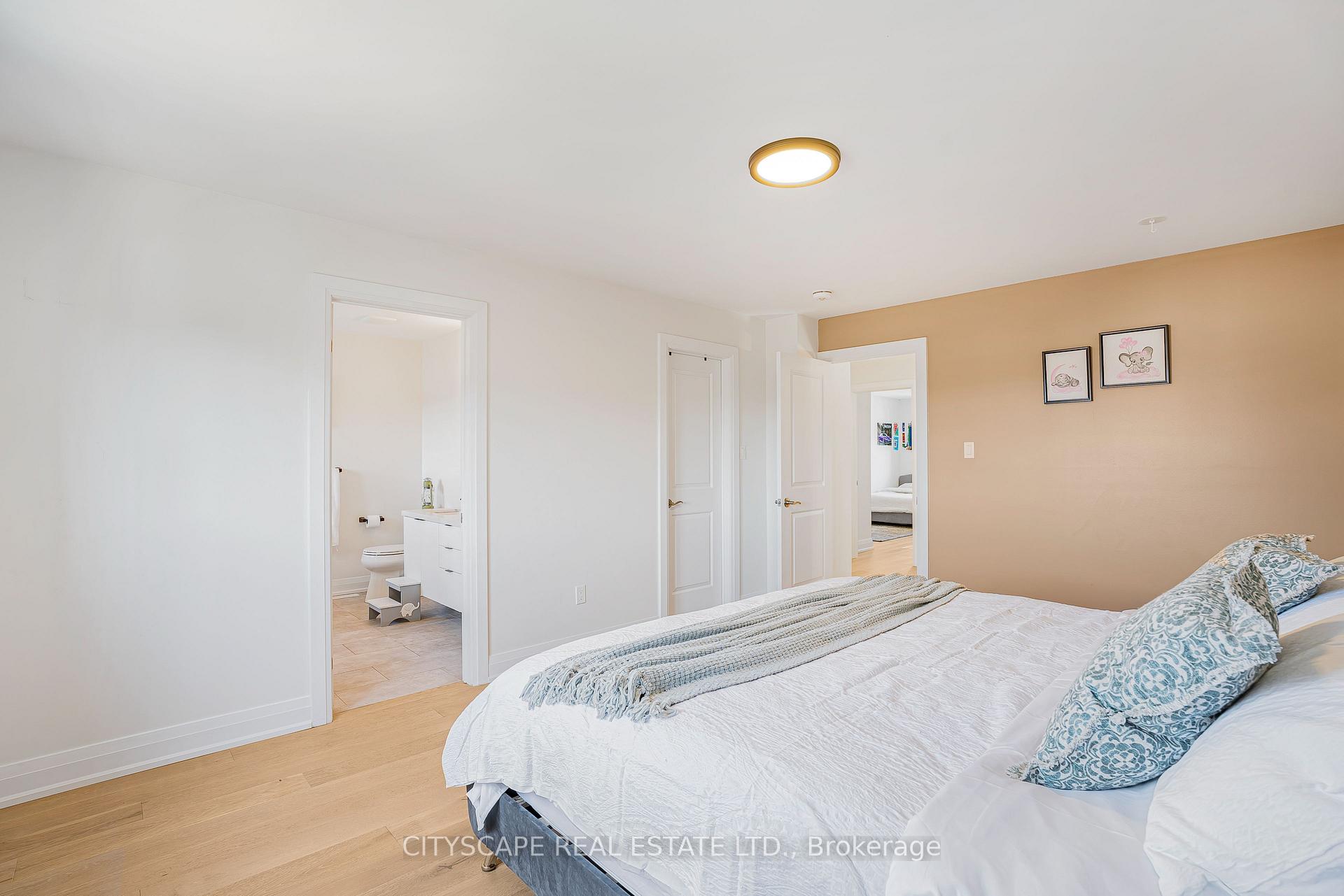 Photo 19 of 143 Sun King Crescent, Barrie, Innis-Shore — HOMEH