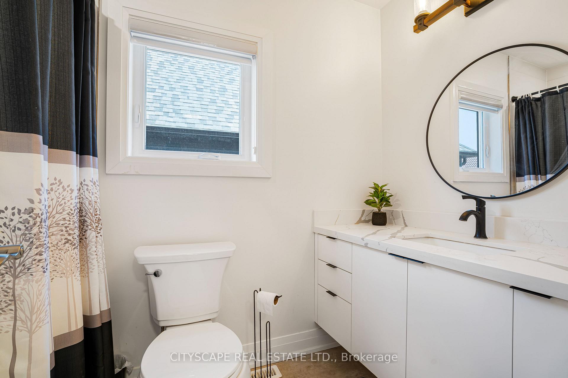 Photo 20 of 143 Sun King Crescent, Barrie, Innis-Shore — HOMEH
