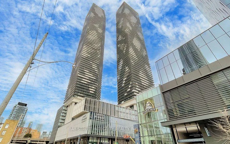 Front of Unit 5008, 55 Cooper Street