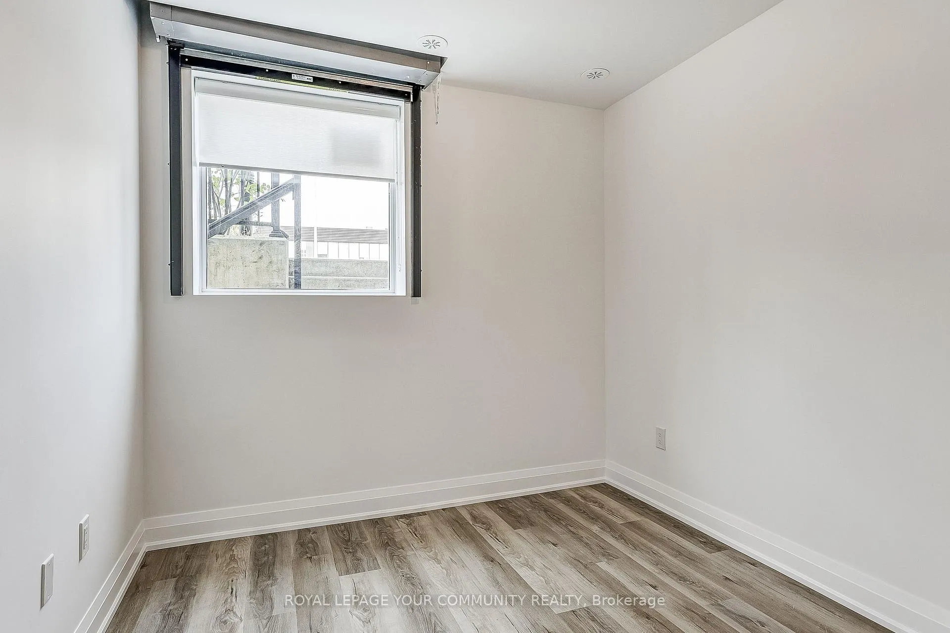 Photo 13 of Unit B602, 5279 Highway 7, Vaughan, Vaughan Grove — HOMEH