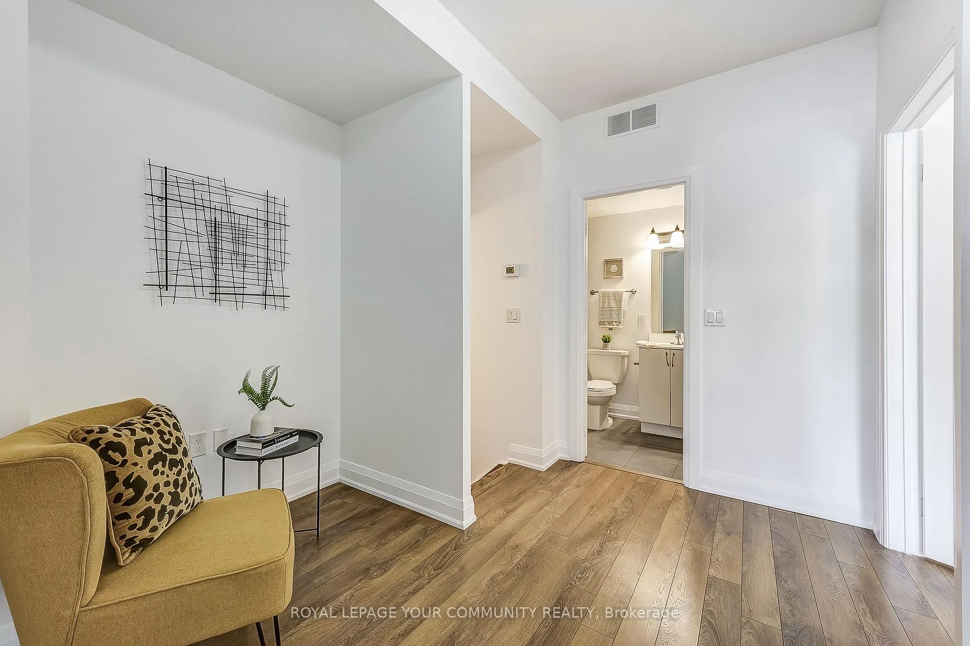 Photo 15 of Unit B602, 5279 Highway 7, Vaughan, Vaughan Grove — HOMEH