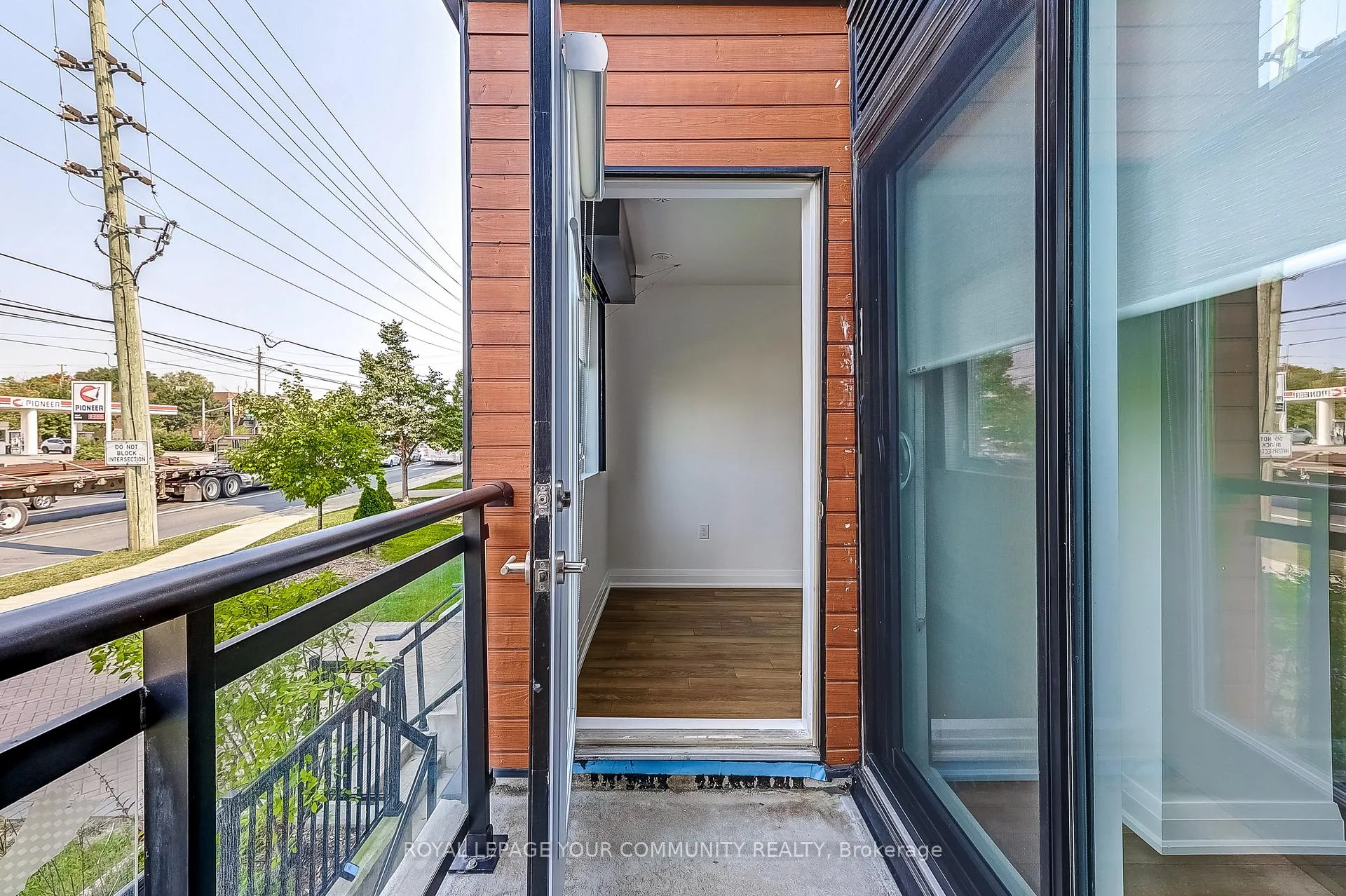 Photo 21 of Unit B602, 5279 Highway 7, Vaughan, Vaughan Grove — HOMEH