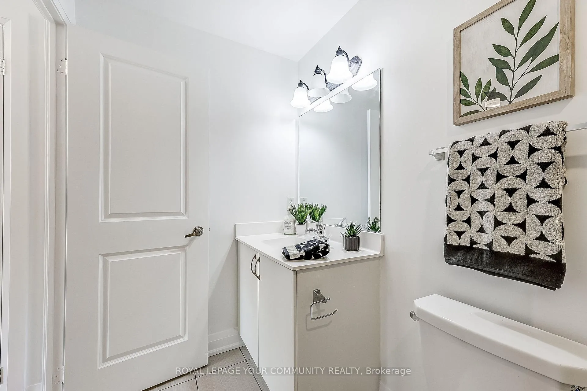 Photo 27 of Unit B602, 5279 Highway 7, Vaughan, Vaughan Grove — HOMEH