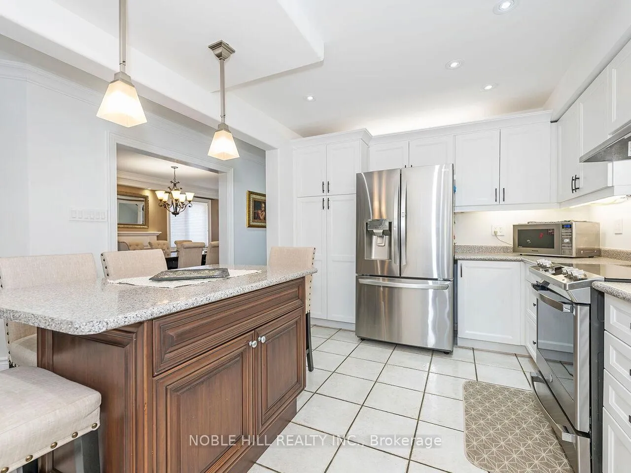 Photo 5 of 180 Royalpark Way, Vaughan, Elder Mills — HOMEH